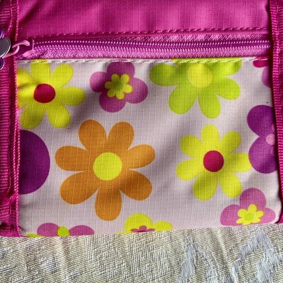 Hello Kitty Wallet 2011 - Picture 10 of 13